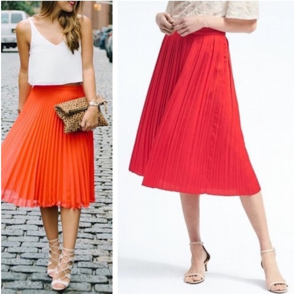 Banana Republic Dresses & Skirts - Banana Republic Pumpkin Orange Midi Pleated Accordion Skirt